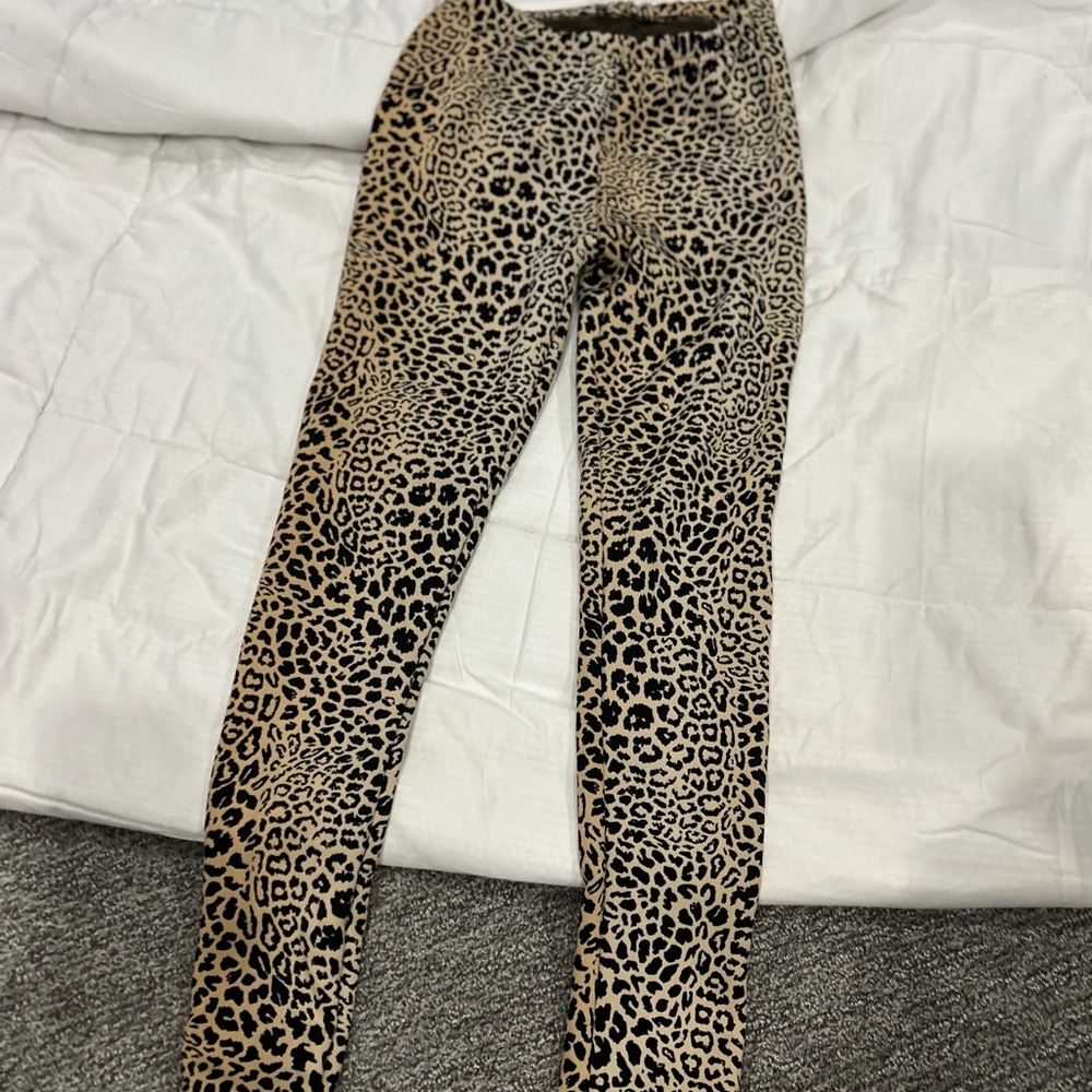 Chic Leopard Print Leggings